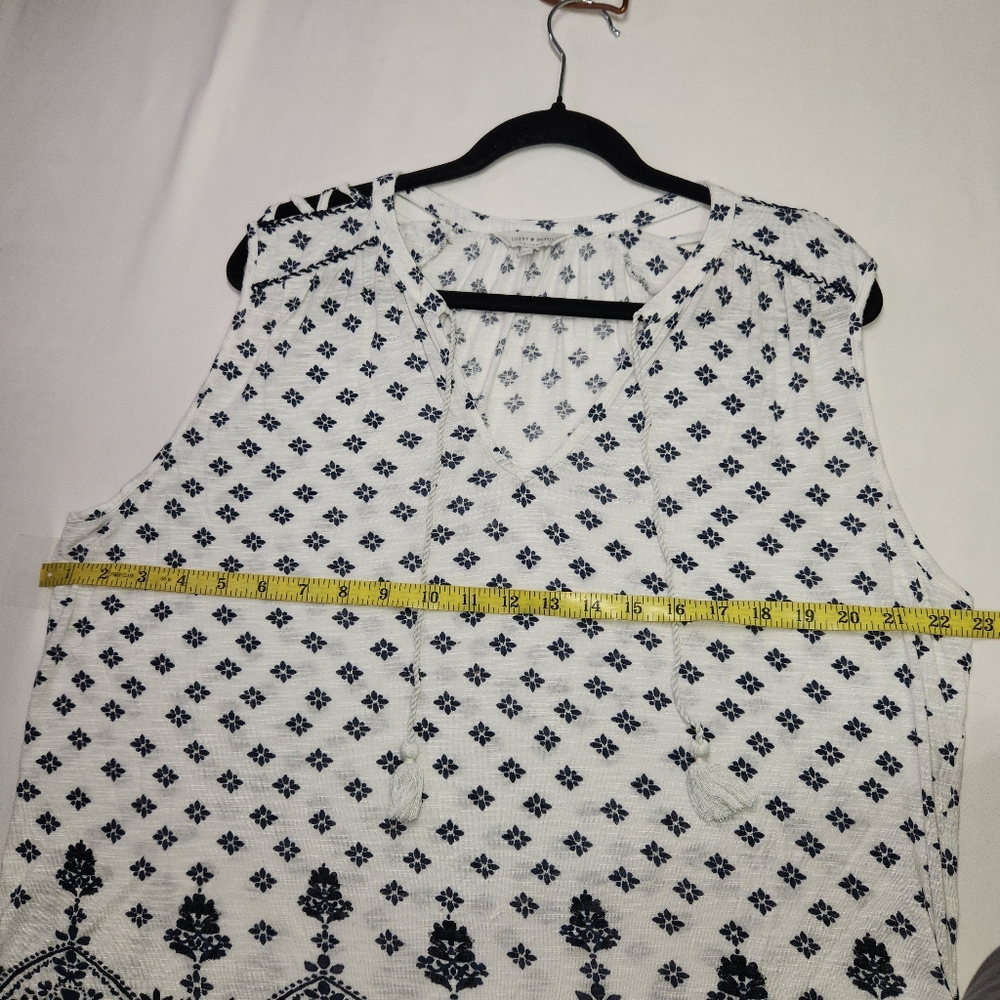 🌟Lucky Brand White and Blue Extra Large Blouse - Picture 6 of 9